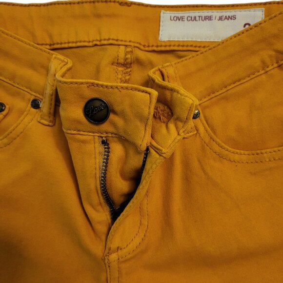 LOVE CULTURE | Gold Color Skinny Jeans - Picture 5 of 8